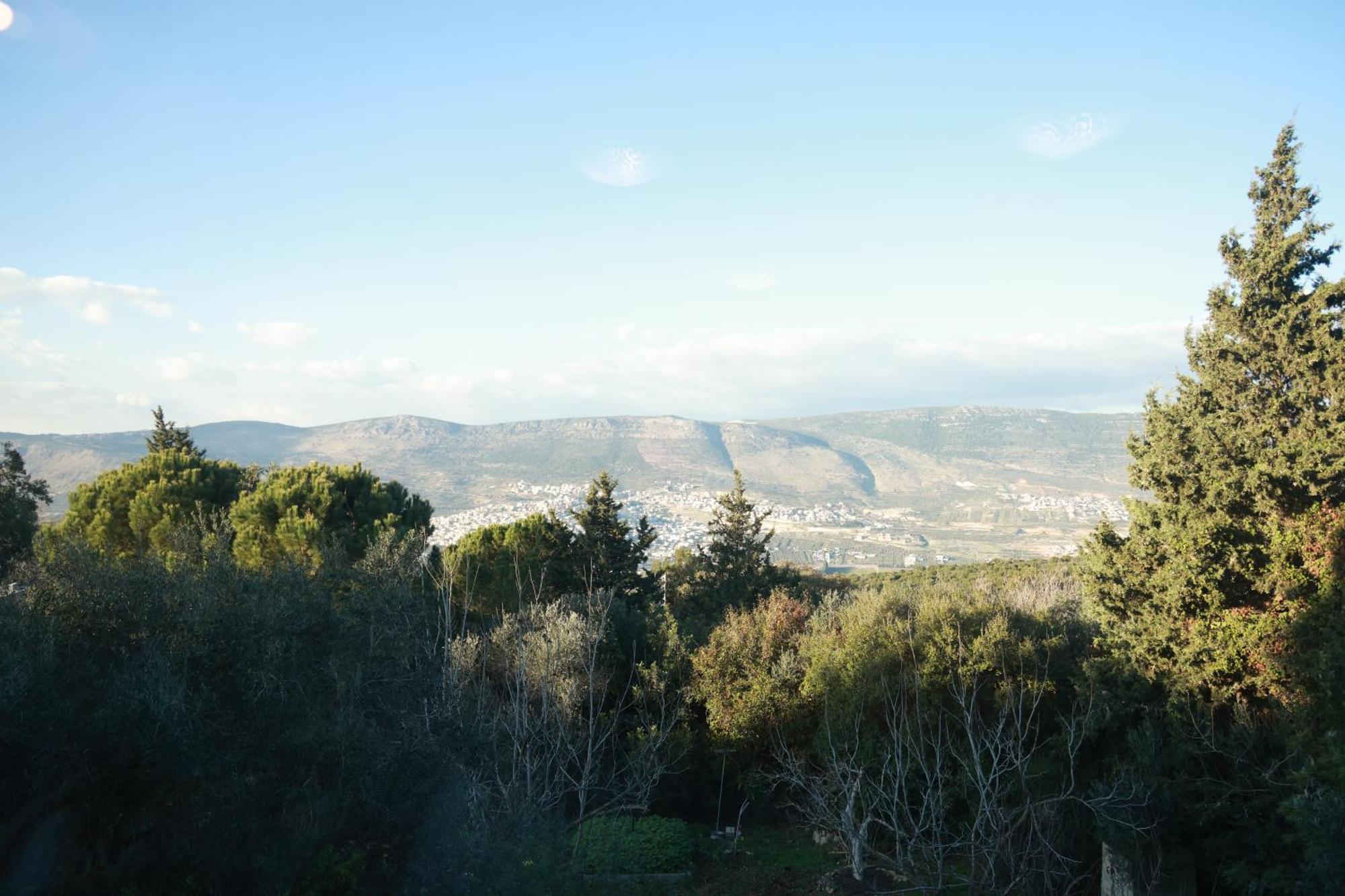 הבית ליד הבוסתן Mikhmannim Exterior photo